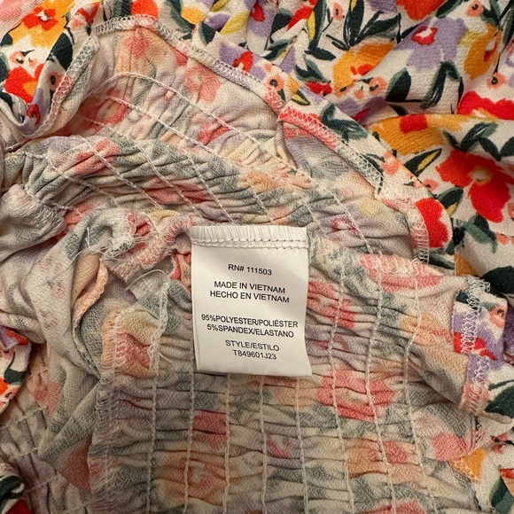 S.C. Society Colorful Floral Women’s Blouse Size Large NWOT. - Picture 5 of 6